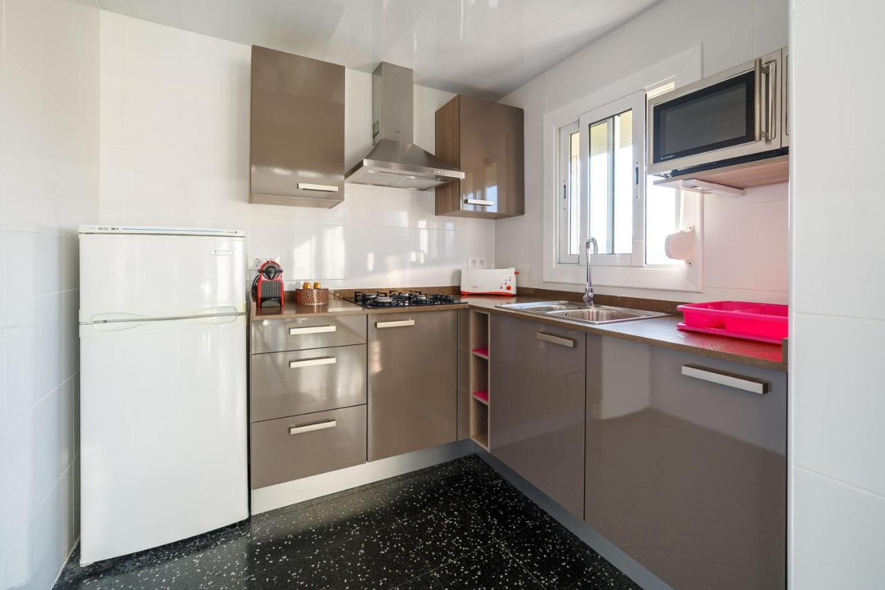 Apartamentos Costa Brava Las Vistas 桑特费柳德吉克索尔斯 外观 照片