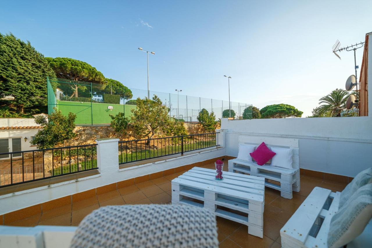 Apartamentos Costa Brava Las Vistas 桑特费柳德吉克索尔斯 外观 照片