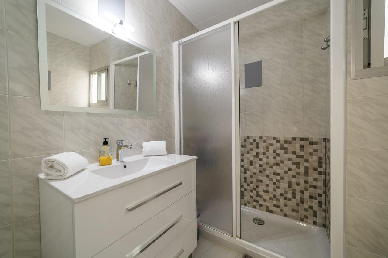 Apartamentos Costa Brava Las Vistas 桑特费柳德吉克索尔斯 外观 照片