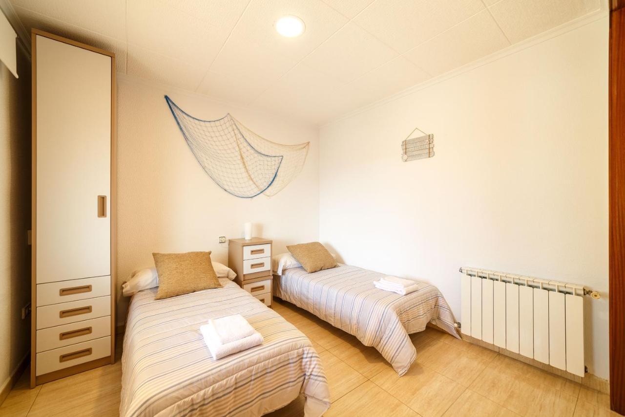 Apartamentos Costa Brava Las Vistas 桑特费柳德吉克索尔斯 外观 照片