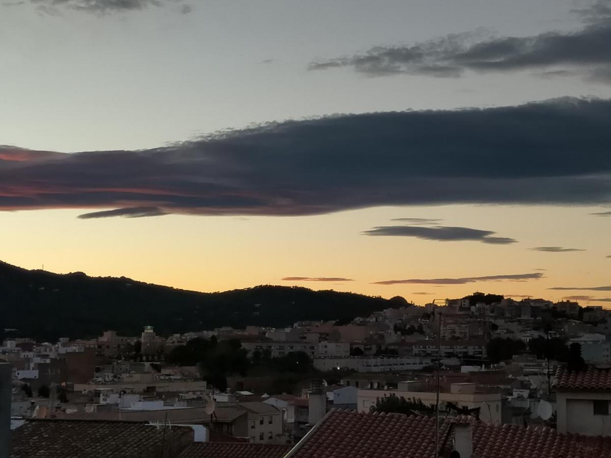 Apartamentos Costa Brava Las Vistas 桑特费柳德吉克索尔斯 外观 照片