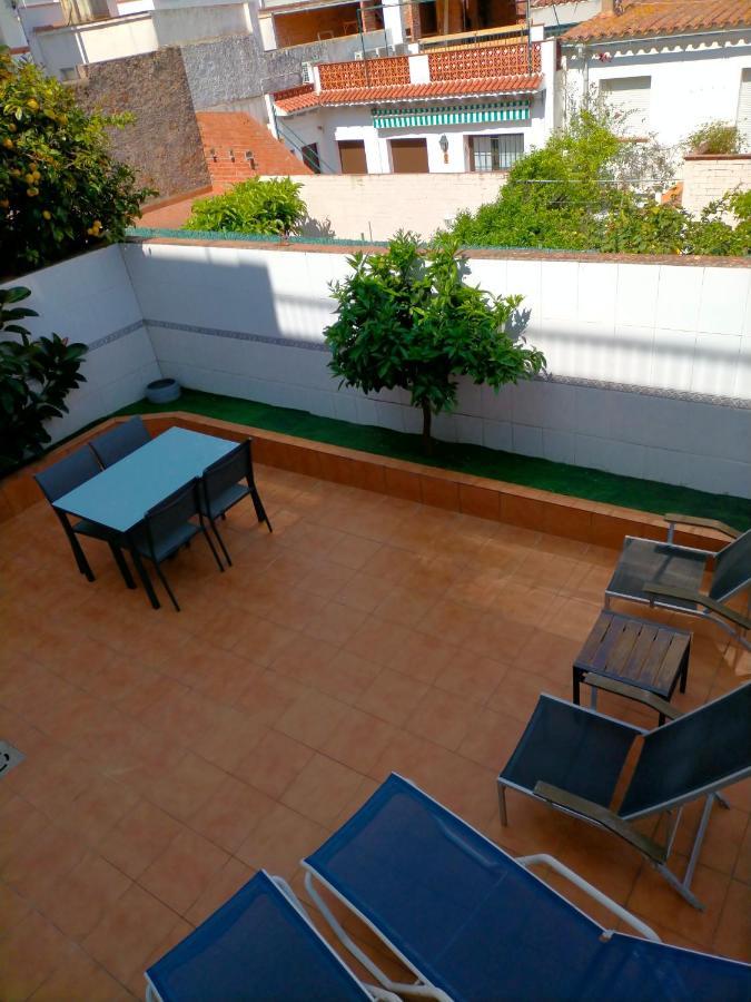Apartamentos Costa Brava Las Vistas 桑特费柳德吉克索尔斯 外观 照片