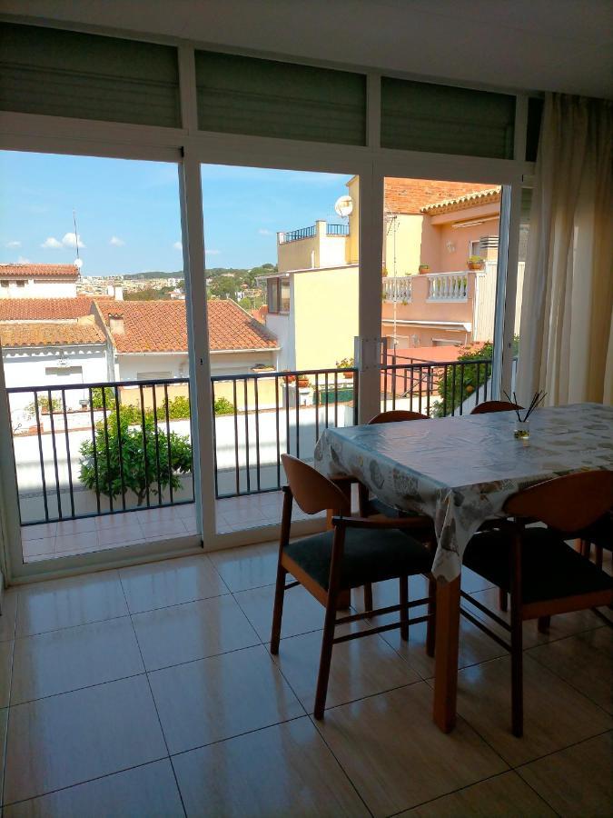 Apartamentos Costa Brava Las Vistas 桑特费柳德吉克索尔斯 外观 照片