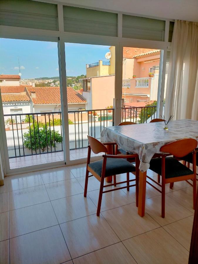 Apartamentos Costa Brava Las Vistas 桑特费柳德吉克索尔斯 外观 照片