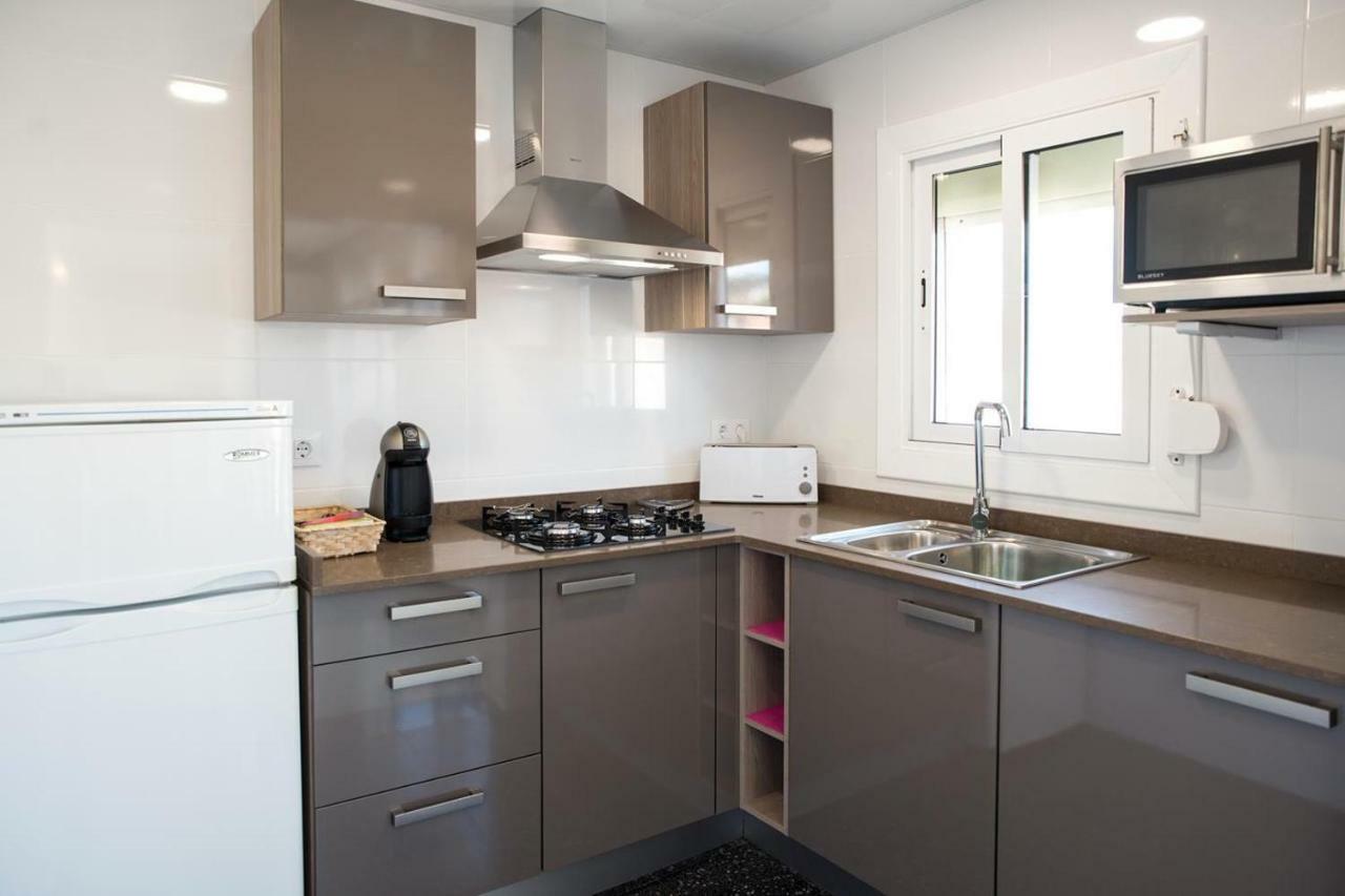 Apartamentos Costa Brava Las Vistas 桑特费柳德吉克索尔斯 外观 照片